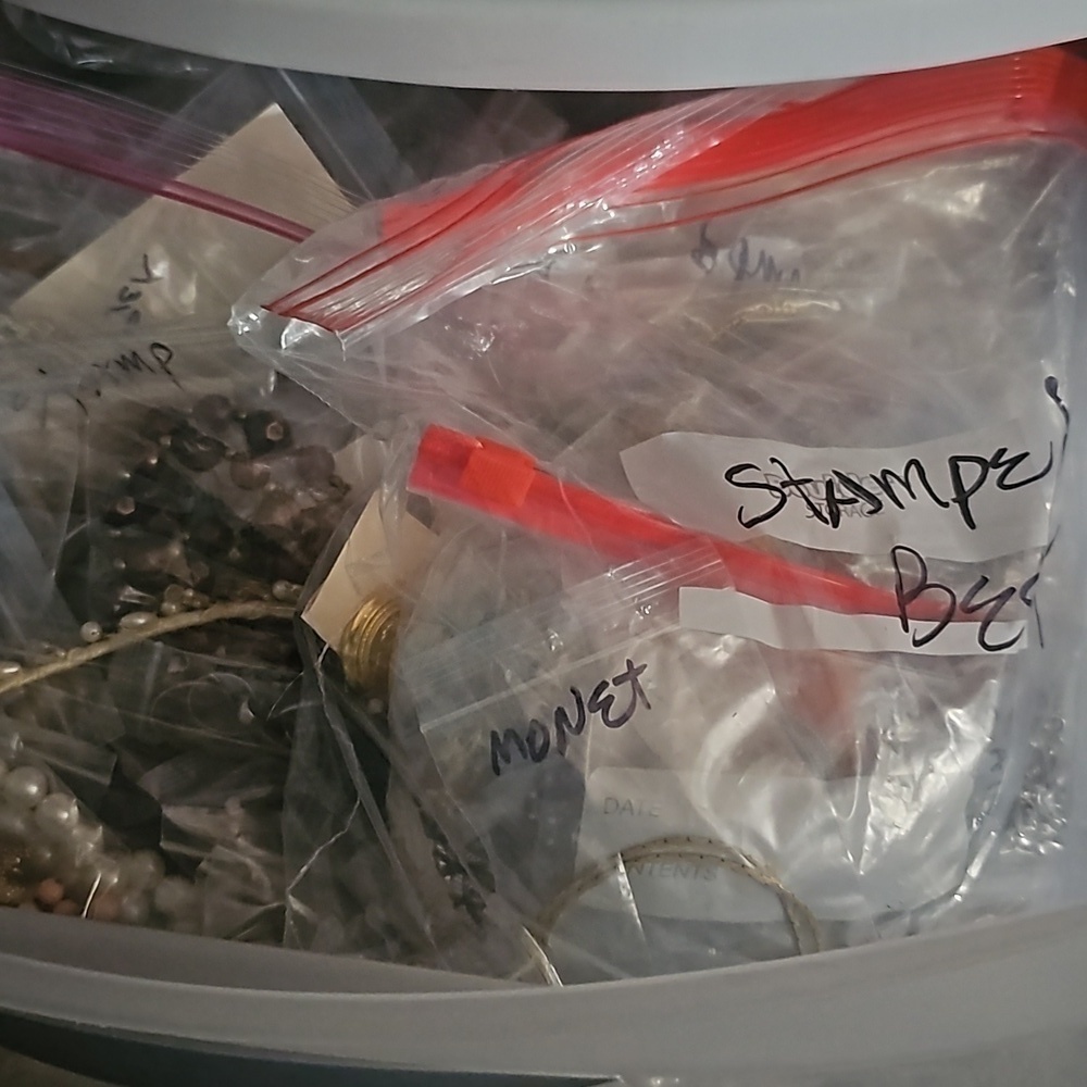30 Pieces of Stamped Jewelry 📦 Random Lot - Picture 9 of 12